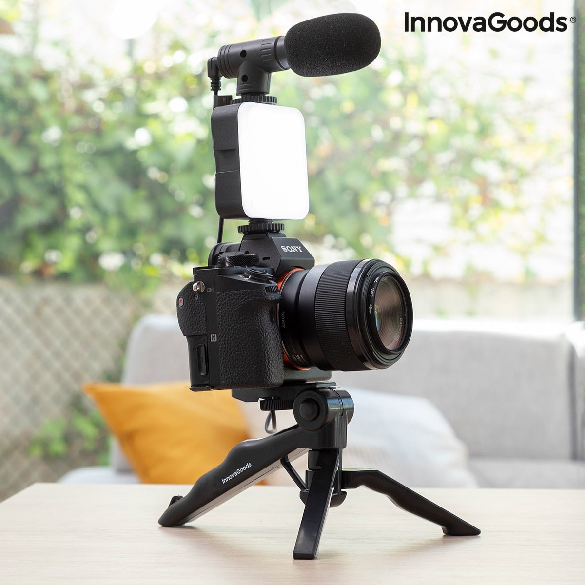 Комплект Vlogging със Светлина, Микрофон и Дистанционно Управление Plodni InnovaGoods 6 Части - ELIARD.BG